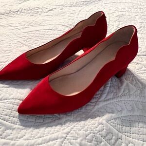 NWOB size 10 Kate Spade Red Scalloped Suede Heels